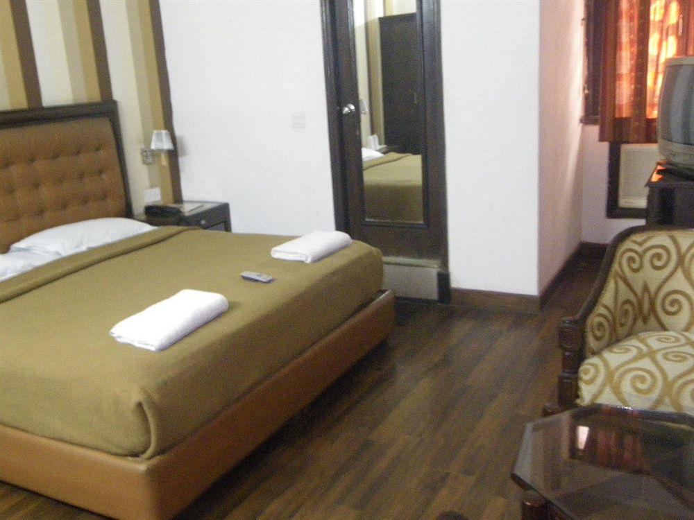 Hotel Metro Continental Δελχί Εξωτερικό φωτογραφία