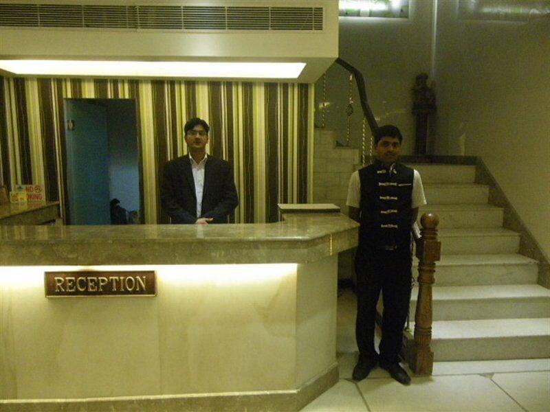 Hotel Metro Continental Δελχί Εξωτερικό φωτογραφία